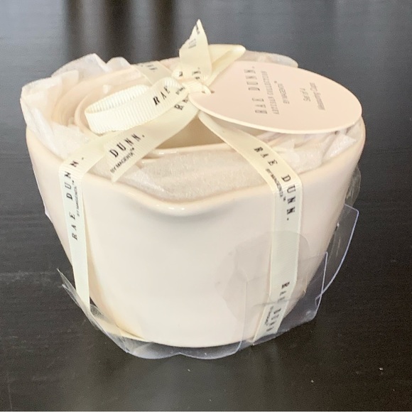 Rae Dunn Icon Measuring Cups Set - Picture 5 of 11